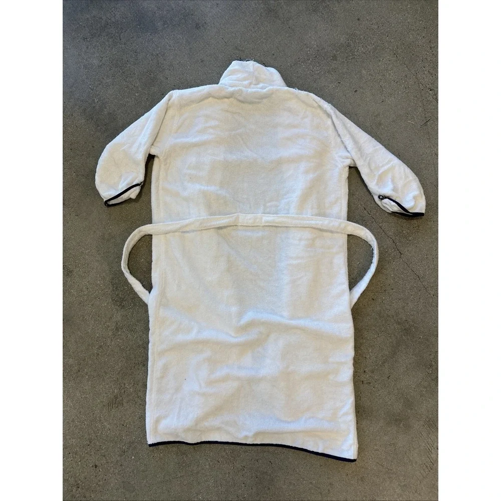 Weezie Towels Short Signature Robe Women White Size M Monogram Button Tie Waist